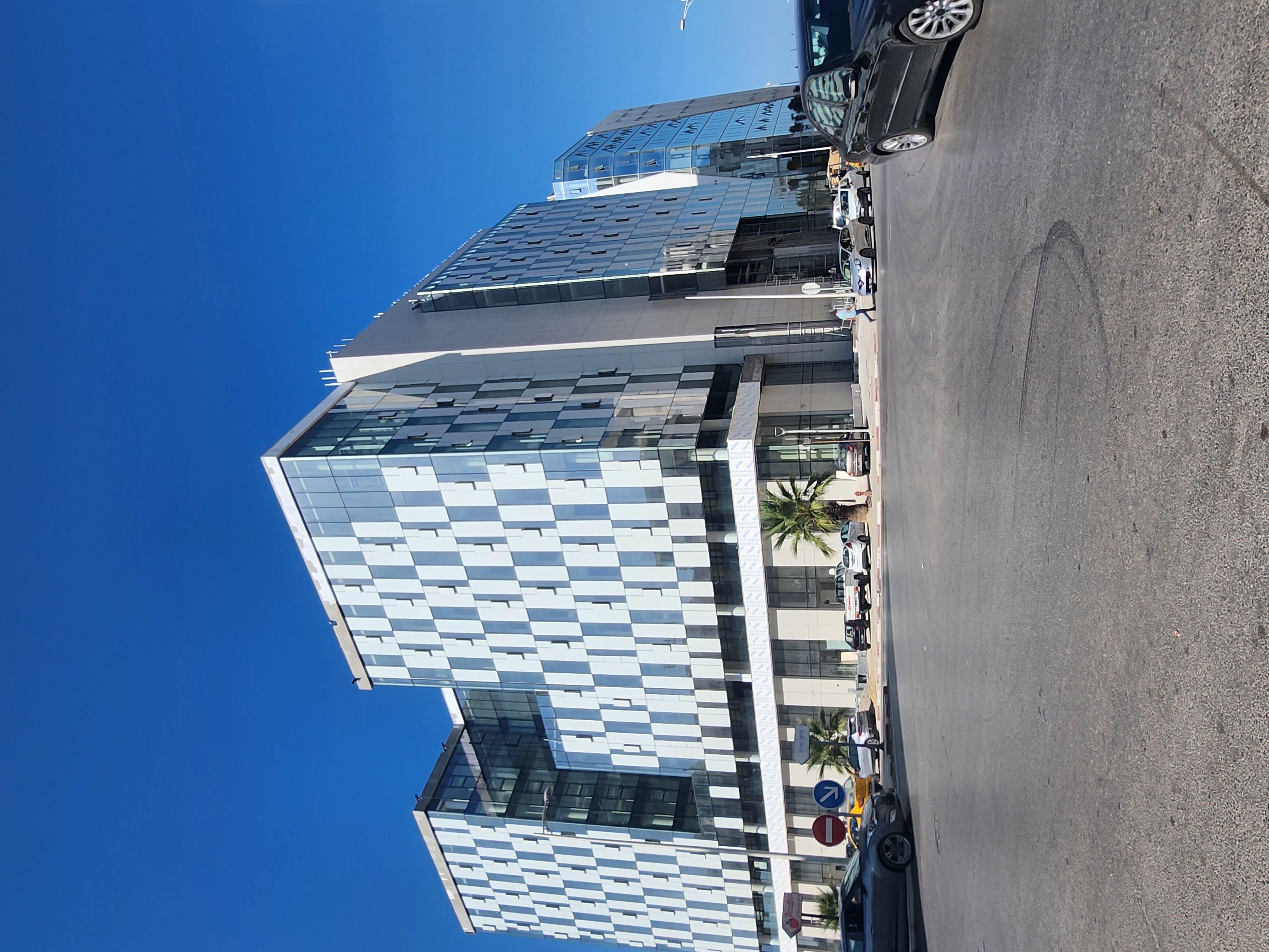 COMPLEXE COMMERCIAL ET BUREAUTIQUE IHMC