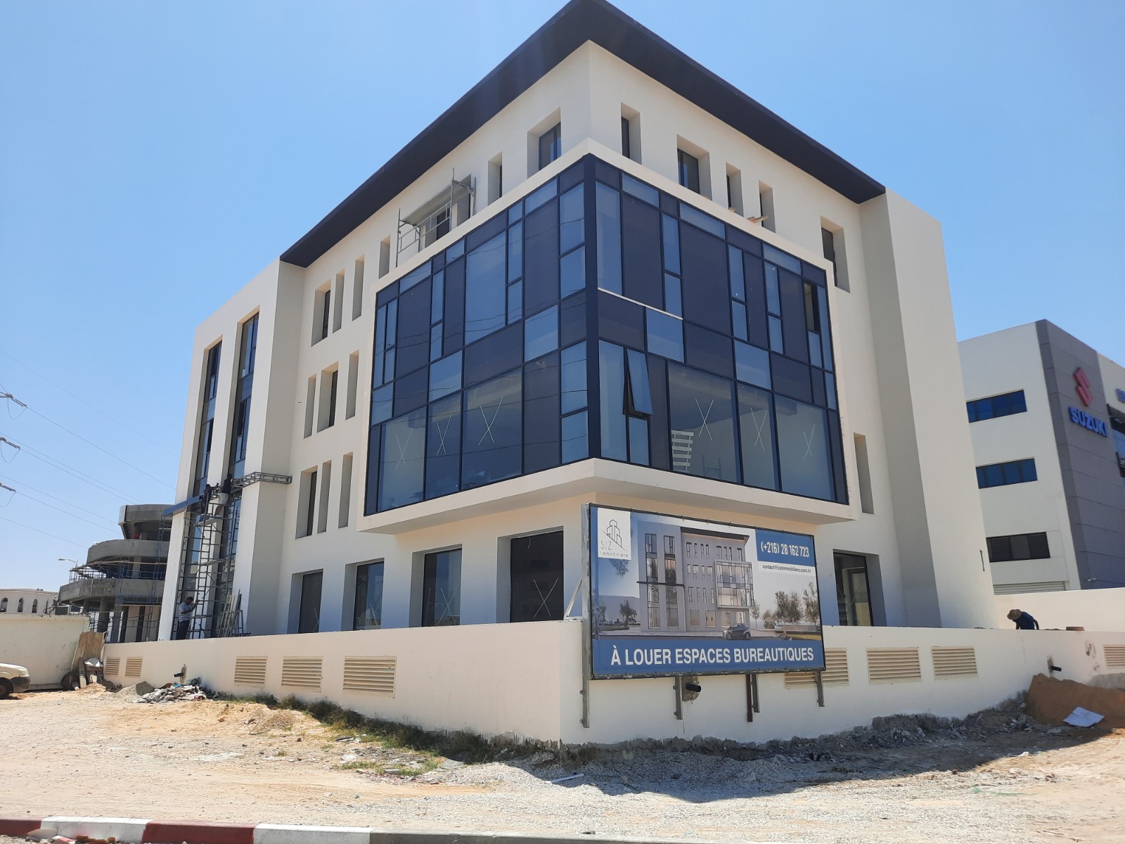 CONSTRUCTION D'UN IMMEUBLE A USAGE MIXTE